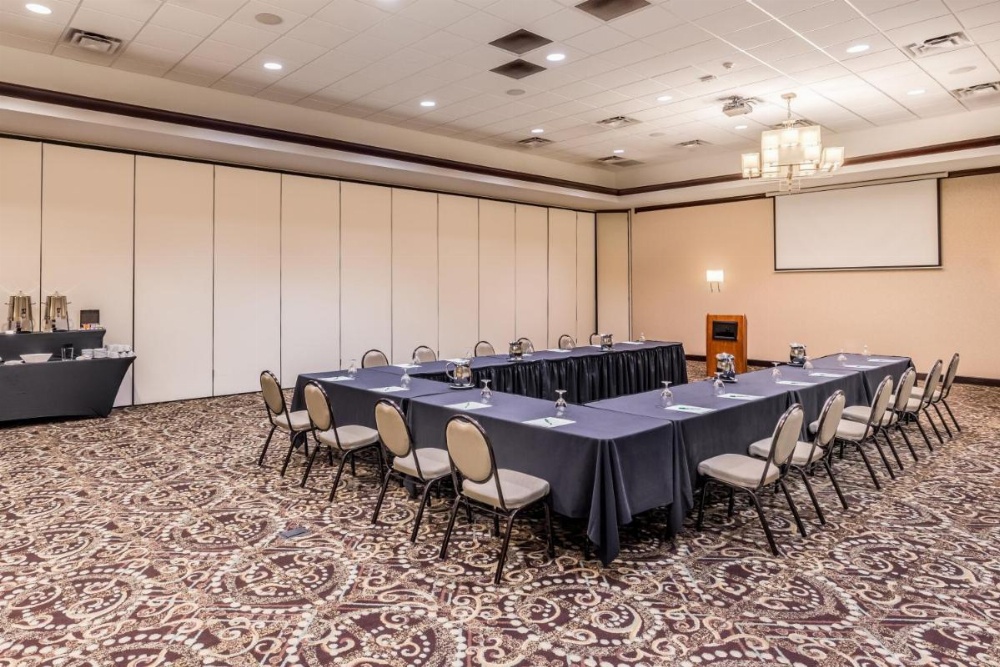 Holiday Inn Chicago North - Gurnee Image 15