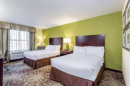 Holiday Inn Chicago North - Gurnee image 23