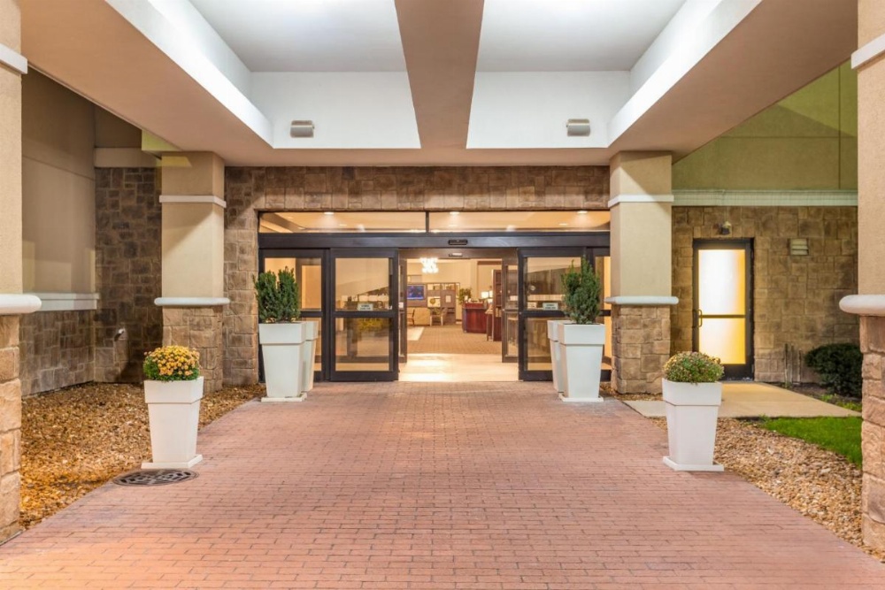 Holiday Inn Chicago North - Gurnee Image 36