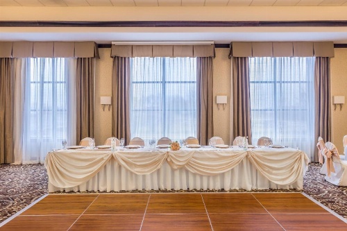 Holiday Inn Chicago North - Gurnee image 37